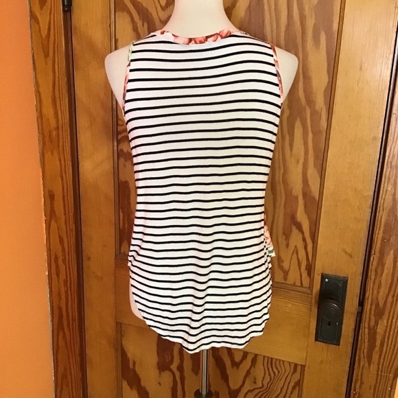 3 for 20 $ bundle Viamor Feminine Floral & Stripes Tank Top - Picture 8 of 8